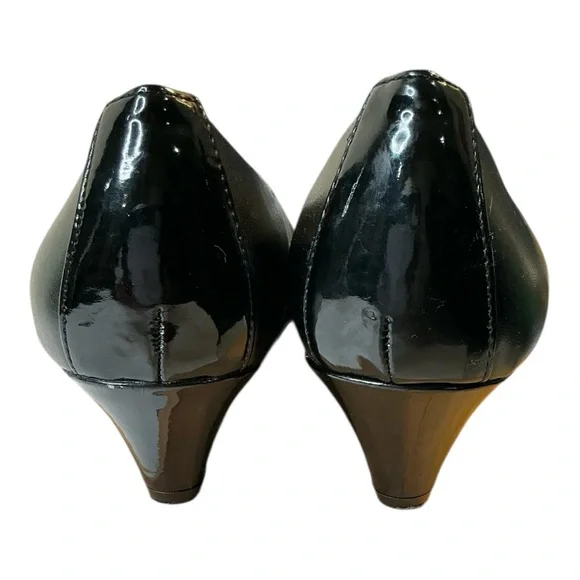 Anne Klein Black Kitty Heels Sleek and Sophisticated Size 8 - Picture 4 of 12